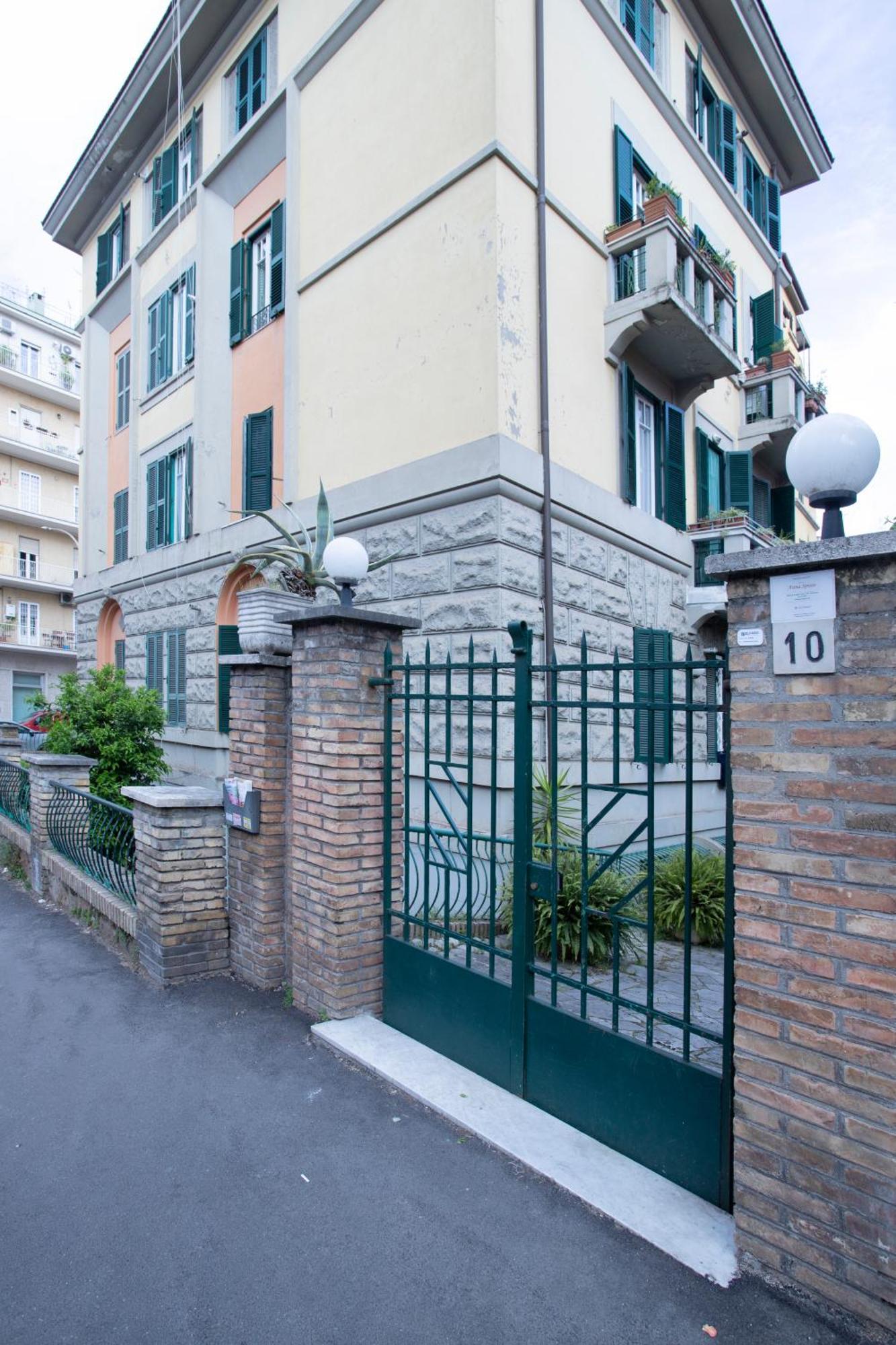 Isabella Stylish Apartment With Garden Rome Exterior photo